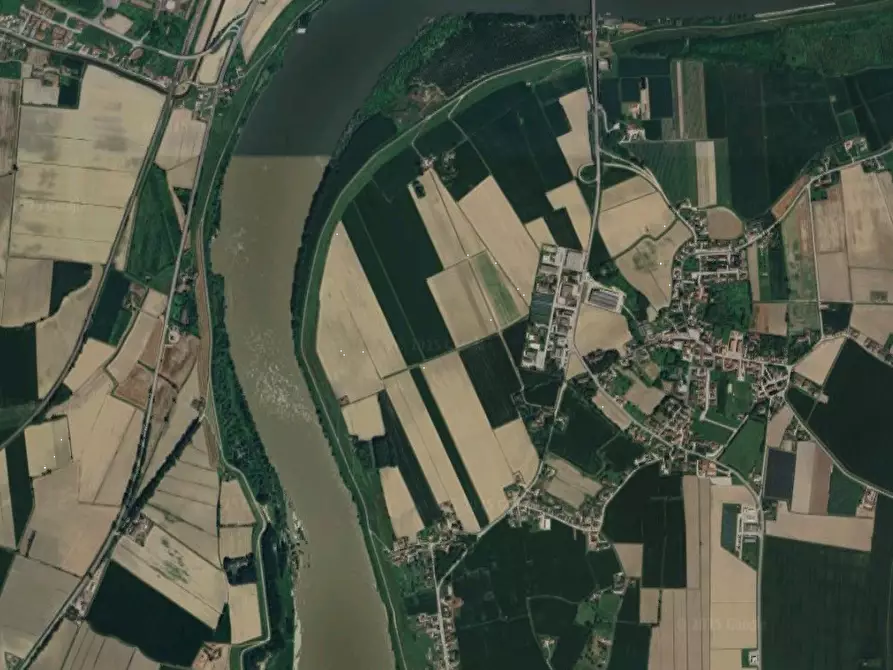 terreno agricolo in vendita a Riva del Po