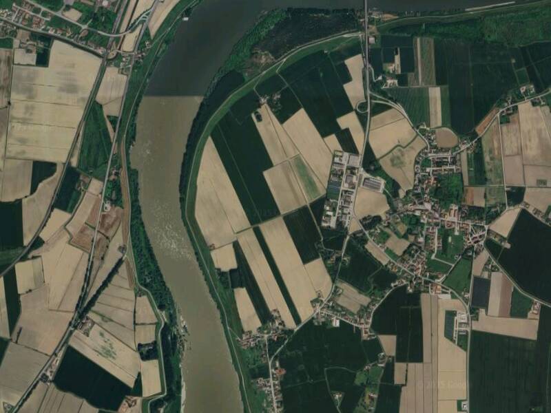 terreno agricolo in vendita a Riva del Po