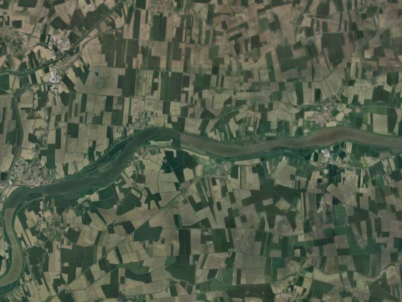 terreno agricolo in vendita a Riva del Po