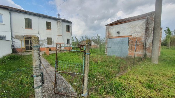 appartamento in vendita a Riva del Po in zona Serravalle