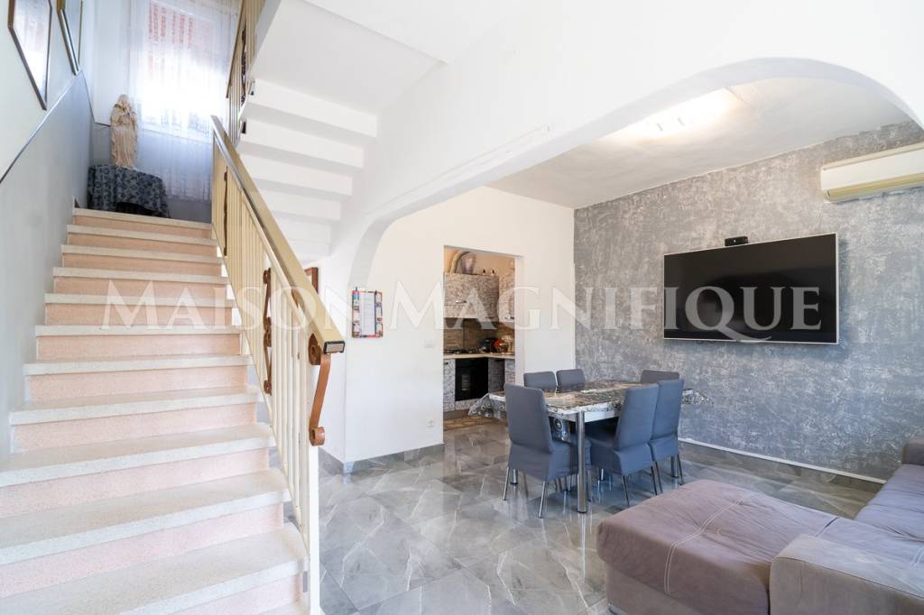 casa indipendente in vendita a Riva del Po in zona Berra