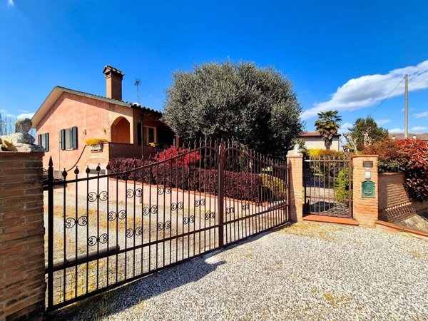 casa indipendente in vendita a Riva del Po in zona Ro