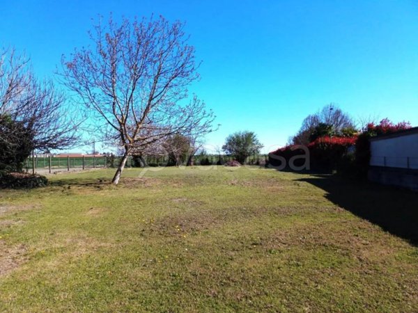 casa indipendente in vendita a Riva del Po