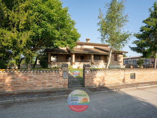 casa indipendente in vendita a Riva del Po in zona Berra