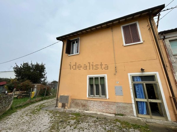 casa indipendente in vendita a Riva del Po in zona Ro