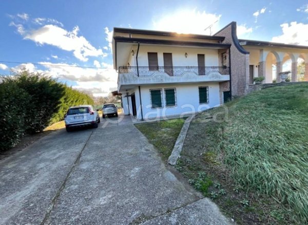 casa indipendente in vendita a Riva del Po