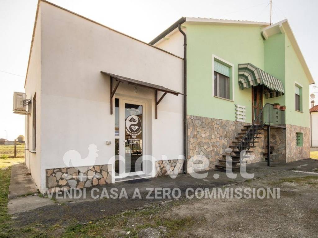 casa indipendente in vendita a Riva del Po
