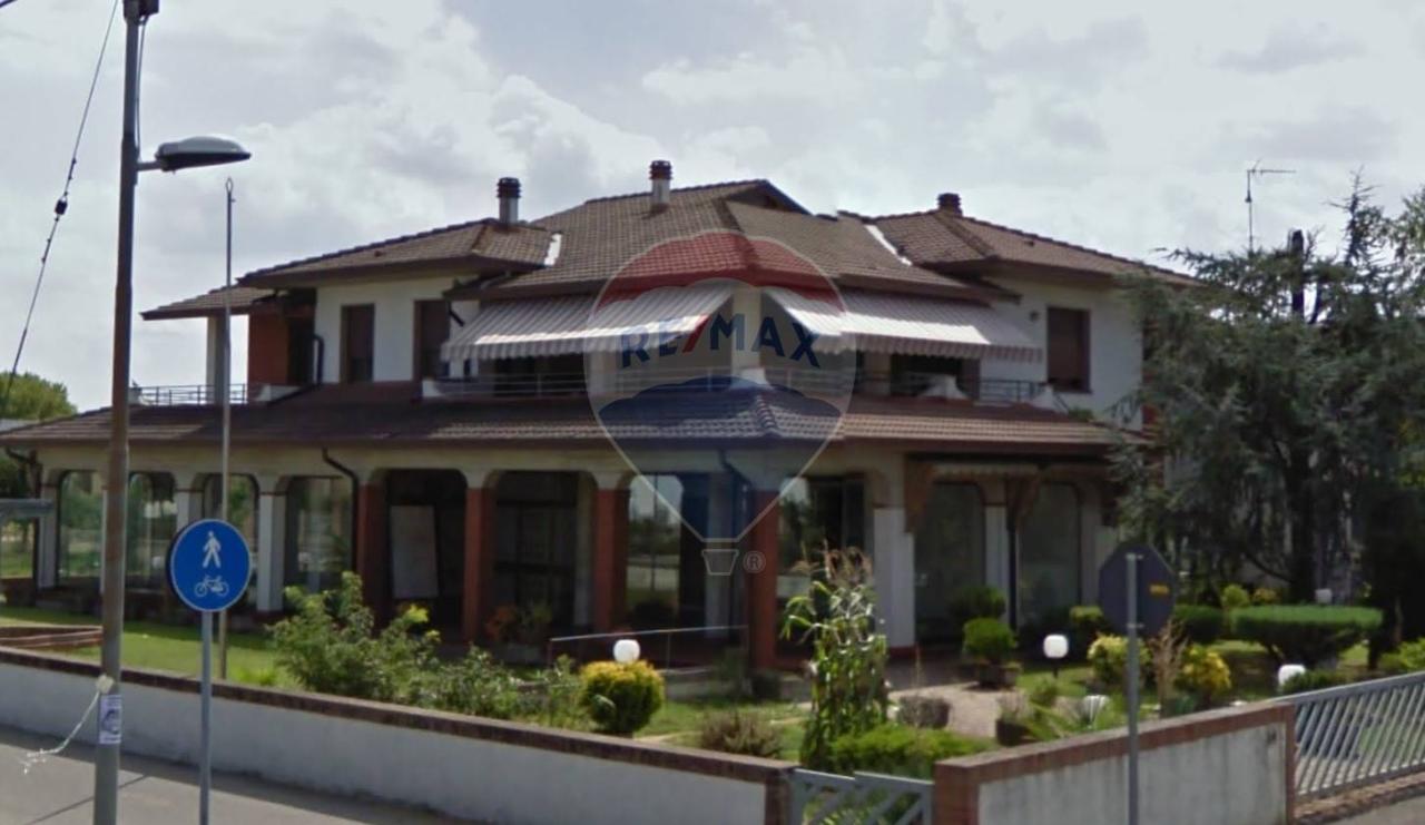 casa indipendente in vendita a Riva del Po in zona Berra