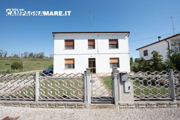 casa indipendente in vendita a Riva del Po