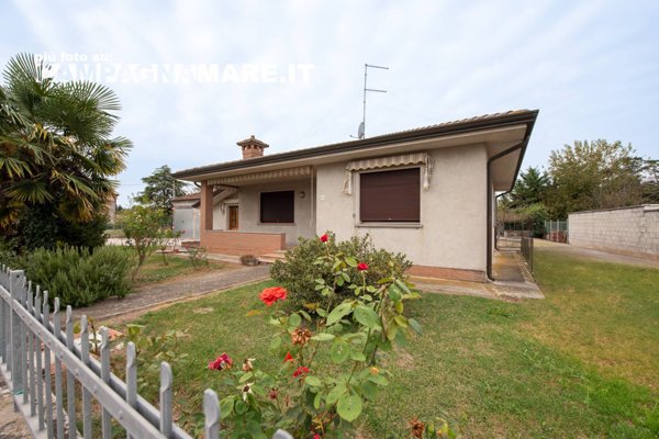 casa indipendente in vendita a Riva del Po