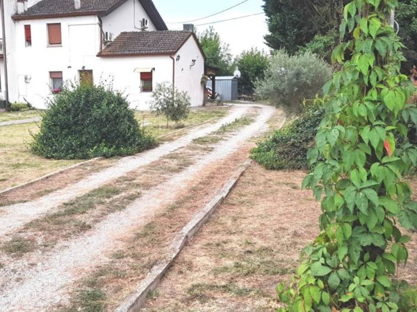 casa indipendente in vendita a Riva del Po in zona Berra