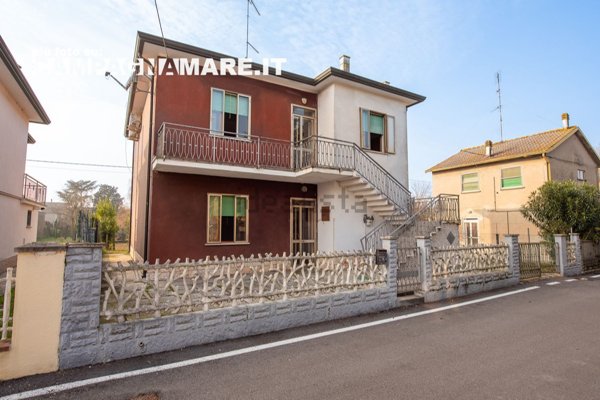 casa indipendente in vendita a Riva del Po