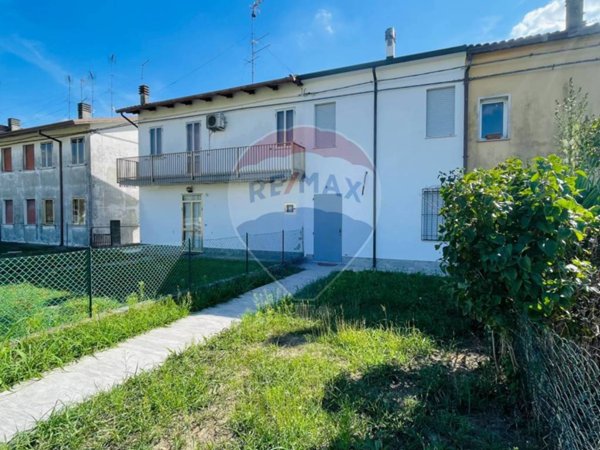 casa indipendente in vendita a Riva del Po in zona Berra