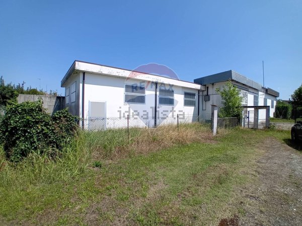 locale di sgombero in vendita a Riva del Po in zona Berra