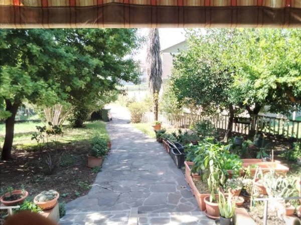casa indipendente in vendita a Riva del Po in zona Berra