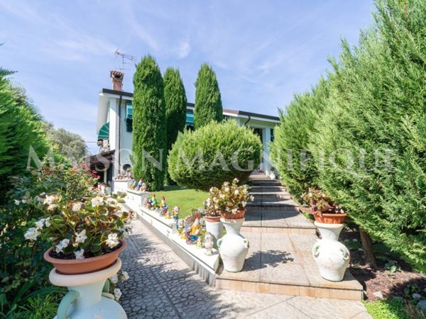casa indipendente in vendita a Riva del Po
