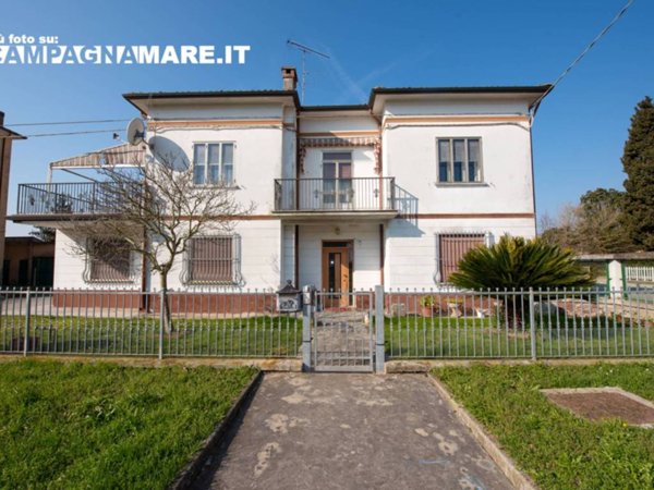 casa indipendente in vendita a Riva del Po in zona Ro