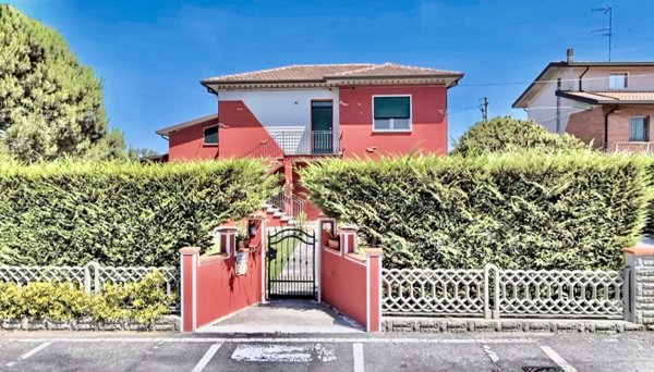 casa indipendente in vendita a Riva del Po in zona Serravalle