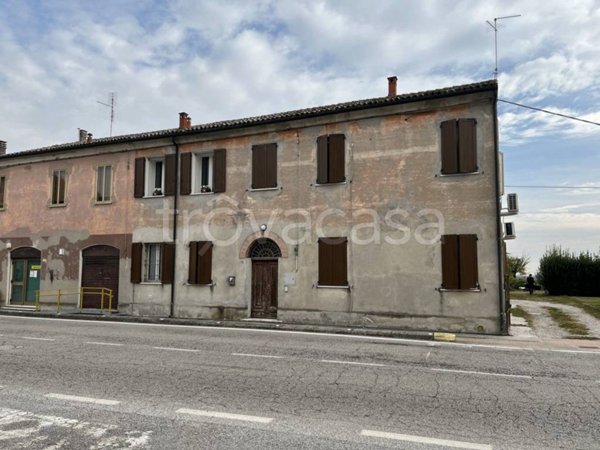 casa indipendente in vendita a Riva del Po