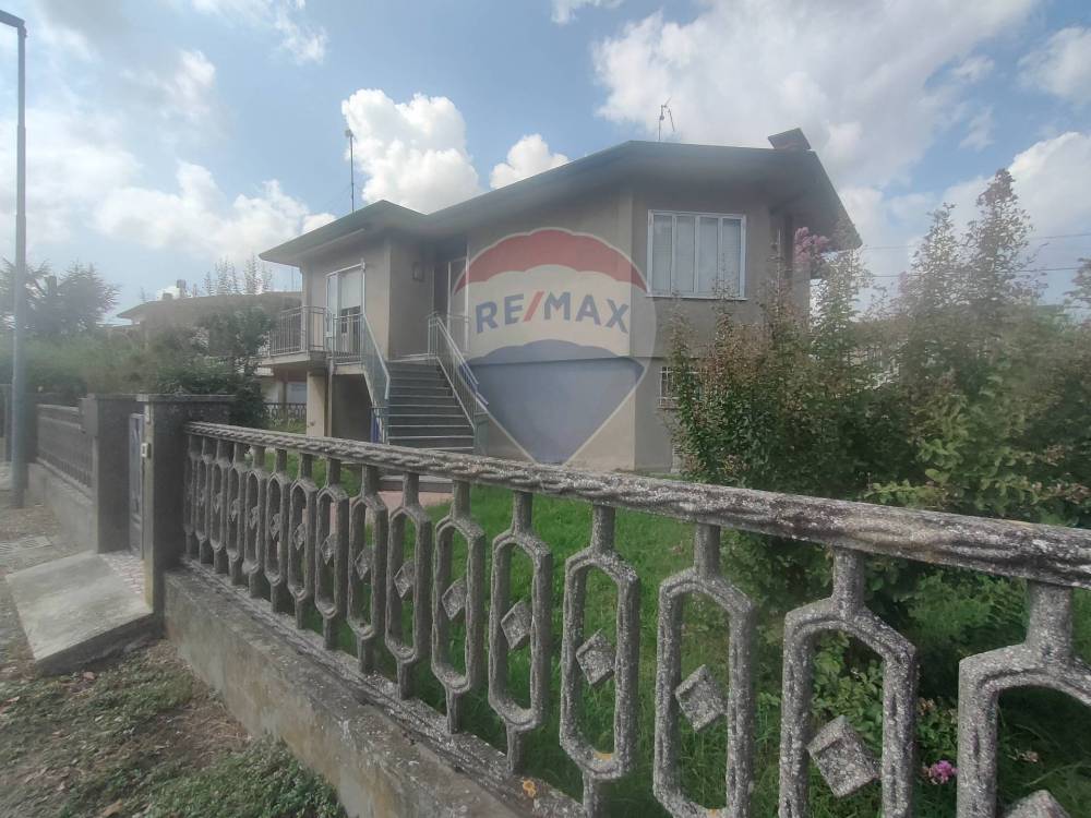 casa indipendente in vendita a Riva del Po in zona Ro