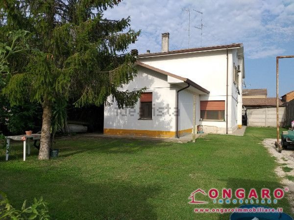 appartamento in vendita a Riva del Po in zona Berra