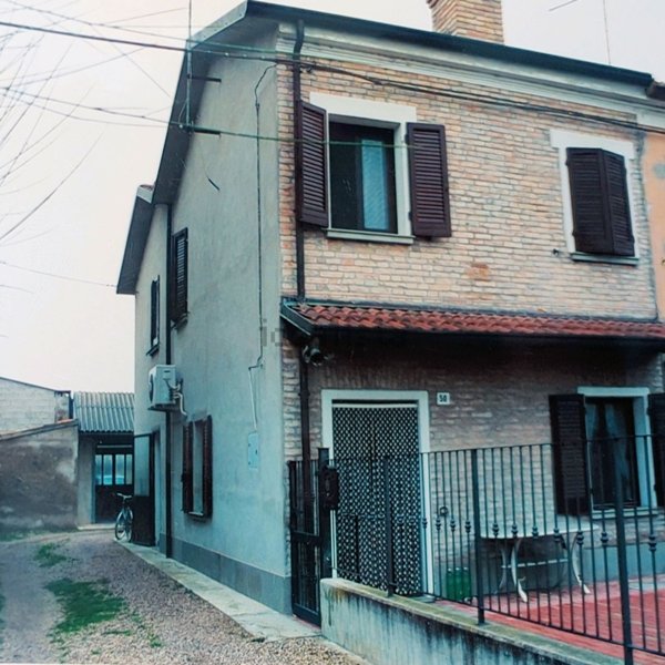 casa indipendente in vendita a Riva del Po