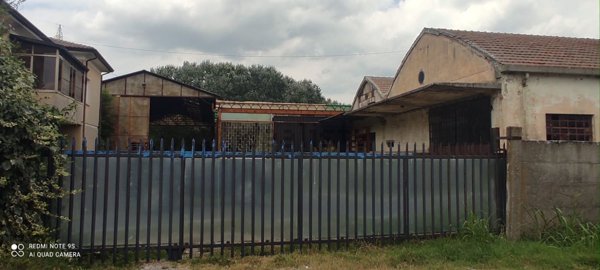 capannone in vendita a Riva del Po