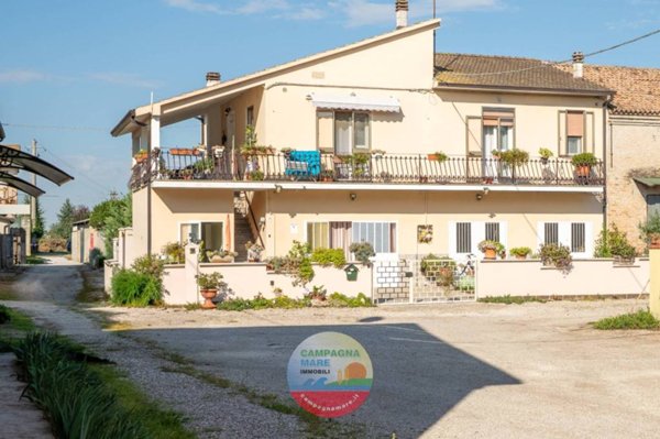 casa indipendente in vendita a Riva del Po