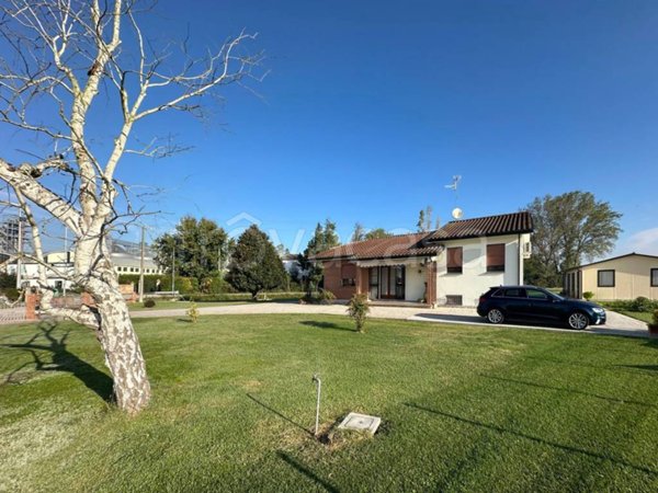 casa indipendente in vendita a Riva del Po in zona Cologna