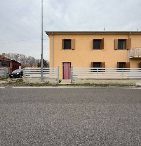 casa indipendente in vendita a Riva del Po in zona Ro