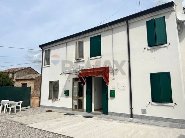 casa indipendente in vendita a Riva del Po in zona Ro