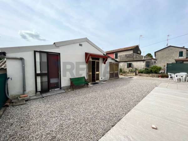 casa indipendente in vendita a Riva del Po in zona Ro