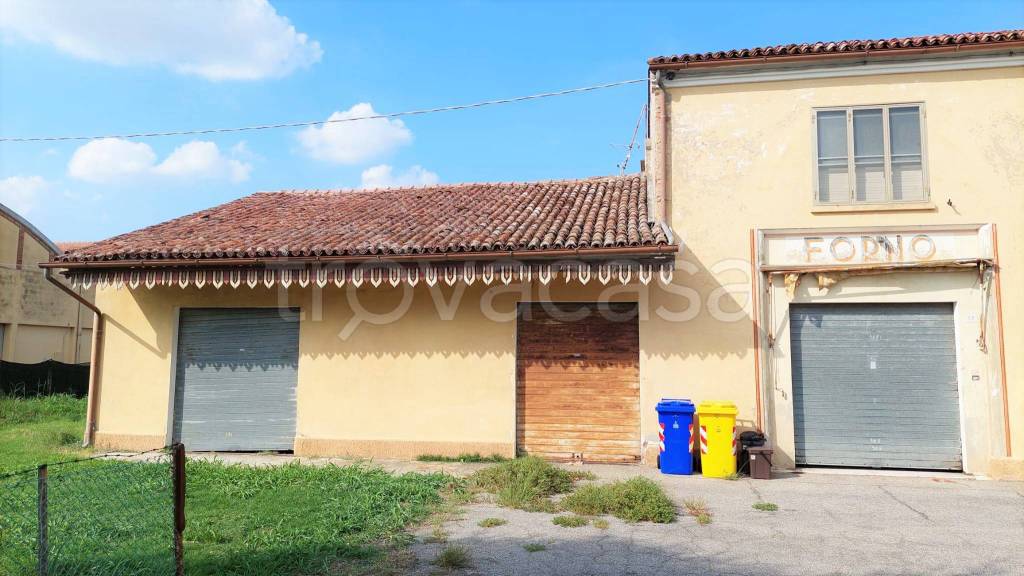 casa indipendente in vendita a Riva del Po