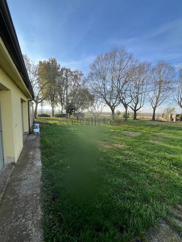 casa indipendente in vendita a Riva del Po