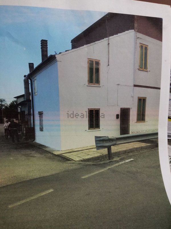 casa indipendente in vendita a Riva del Po