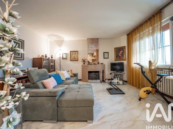 appartamento in vendita a Riva del Po in zona Ro