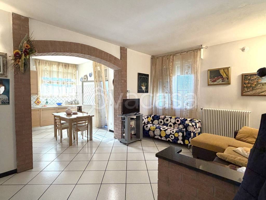 appartamento in vendita a Riva del Po in zona Ro