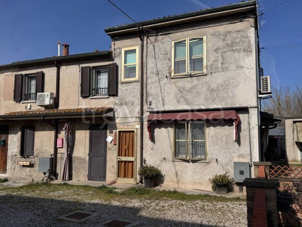 casa indipendente in vendita a Riva del Po in zona Ro