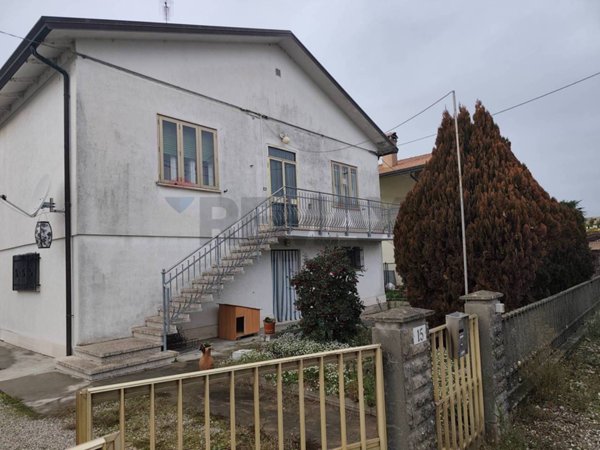 casa indipendente in vendita a Riva del Po in zona Ro