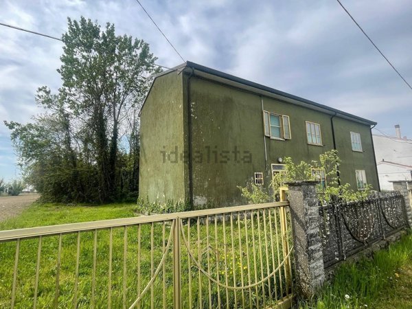 casa indipendente in vendita a Riva del Po