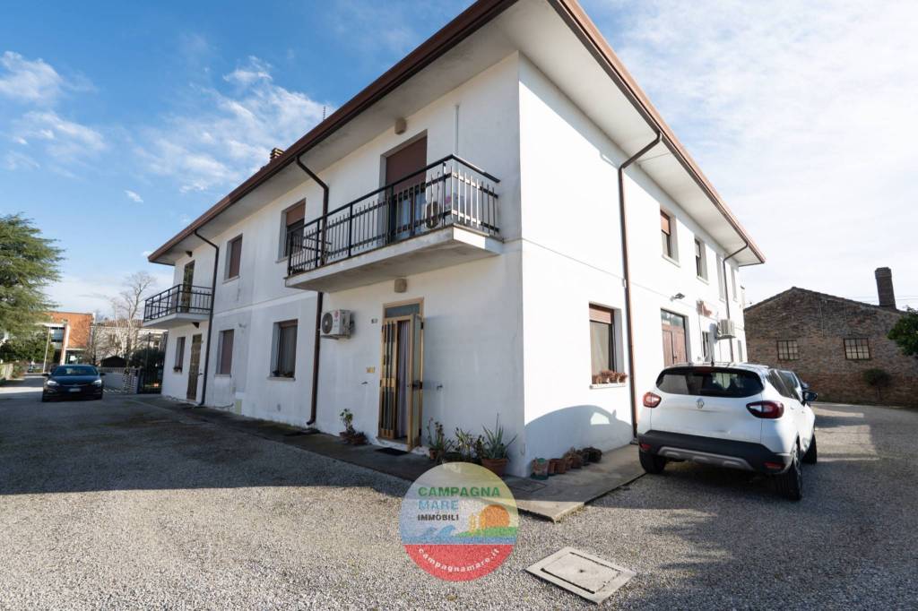 casa indipendente in vendita a Riva del Po