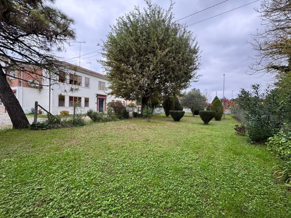 casa indipendente in vendita a Riva del Po in zona Ro