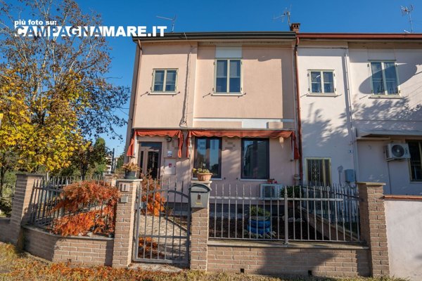 casa indipendente in vendita a Riva del Po