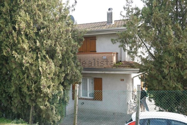 casa indipendente in vendita a Riva del Po in zona Berra