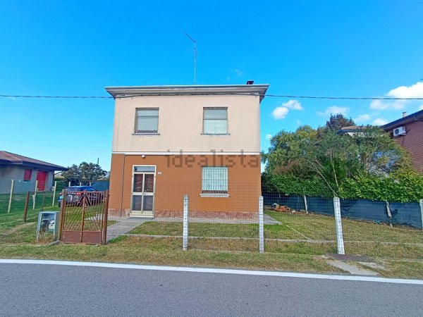 casa indipendente in vendita a Riva del Po