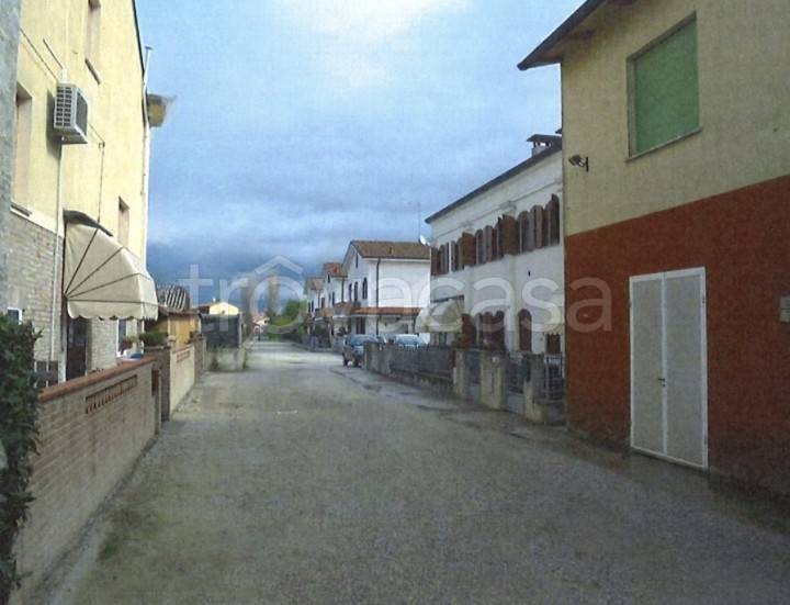 ufficio in vendita a Riva del Po
