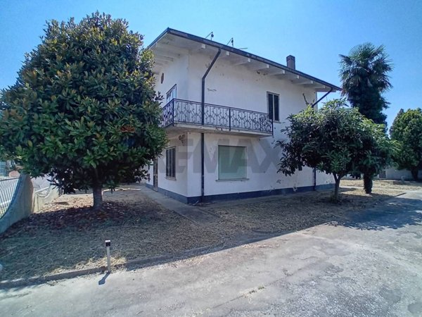 casa indipendente in vendita a Riva del Po in zona Berra