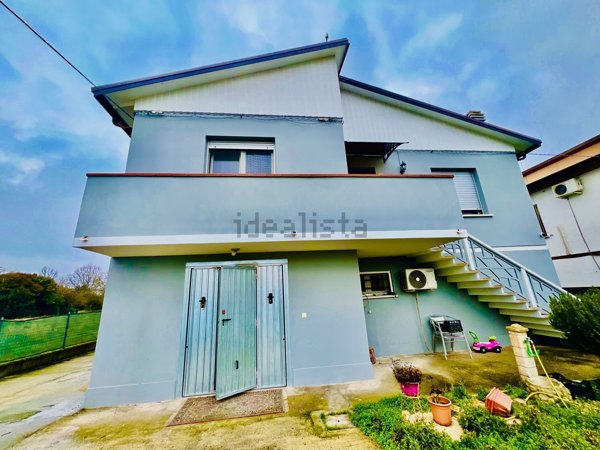 casa indipendente in vendita a Riva del Po in zona Berra