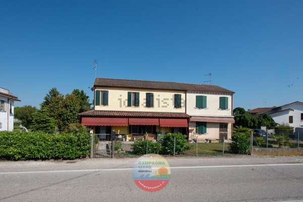 casa indipendente in vendita a Riva del Po in zona Berra