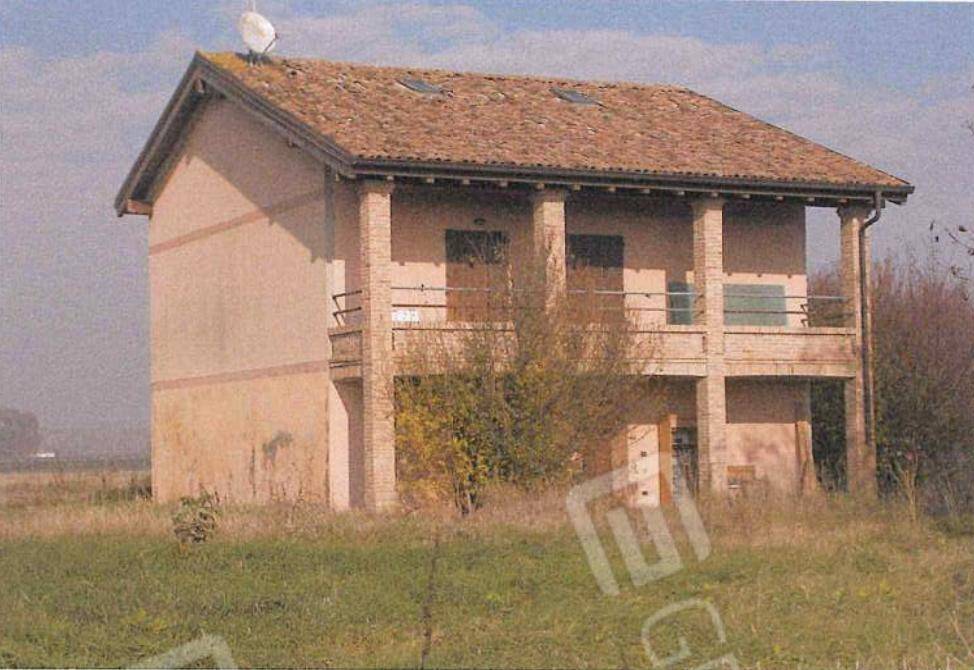 casa indipendente in vendita a Riva del Po